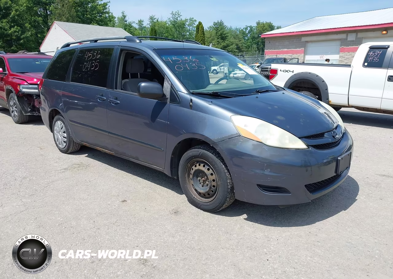 2006 Toyota Sienna Le – zdjęcie 1 z 15