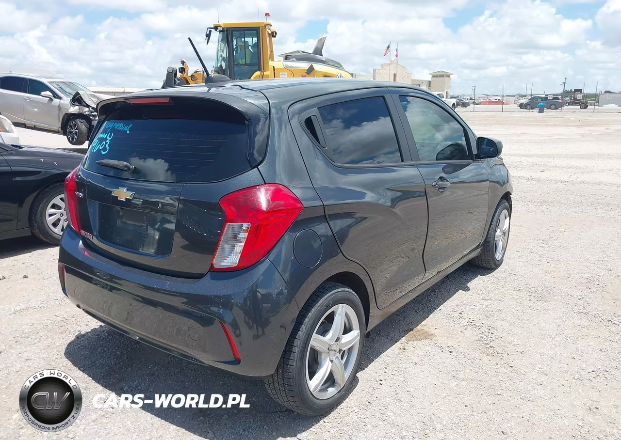 2017 Chevrolet Spark Ls Cvt VIN:KL8CB6SA2HC823788 - 4