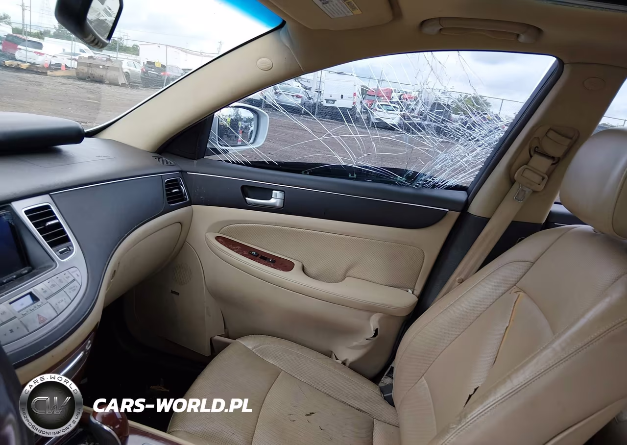 2012 Hyundai Genesis 4.6 VIN:KMHGC4DF6CU163868 - 5