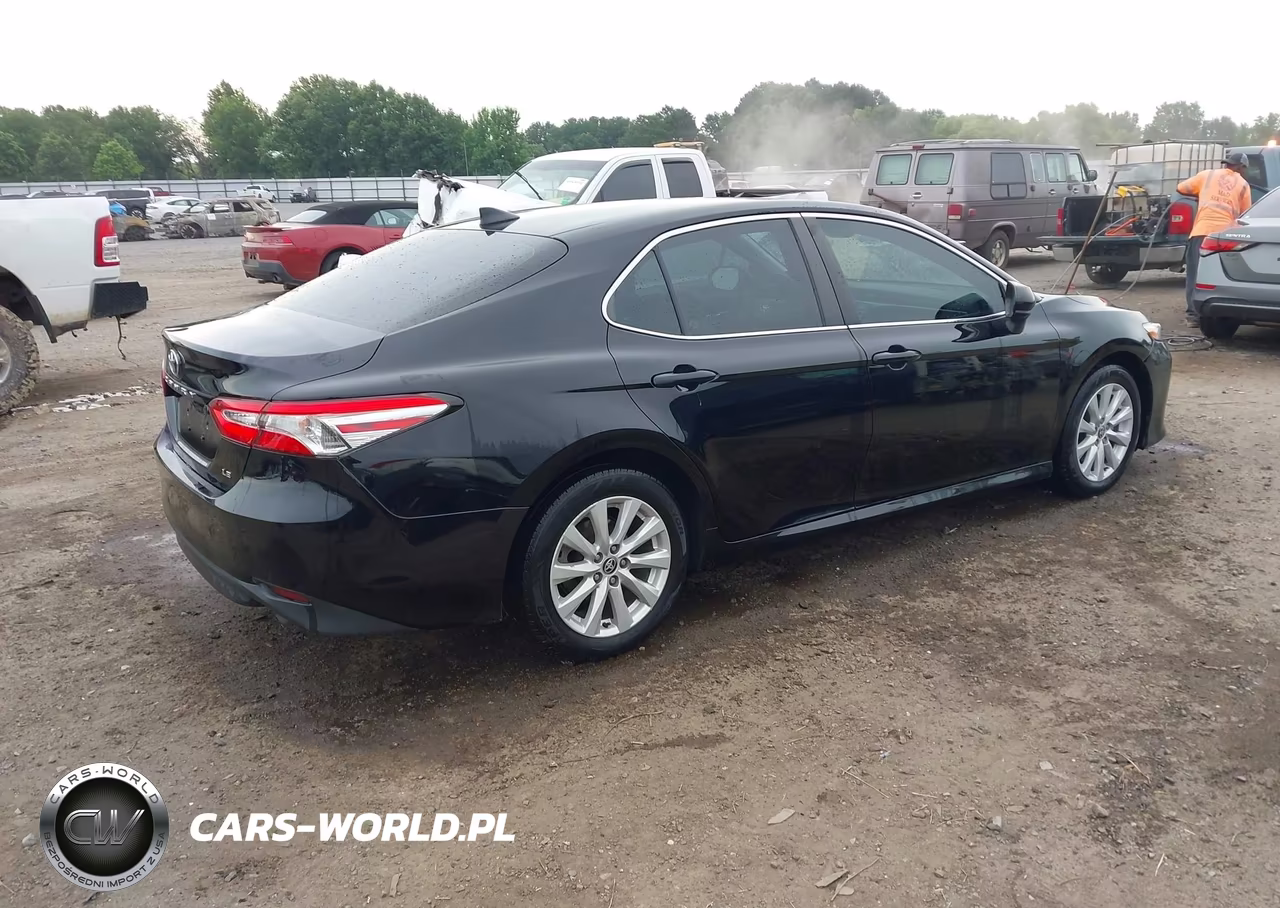 2020 Toyota Camry Le VIN:4T1C11AK0LU508347 - 4