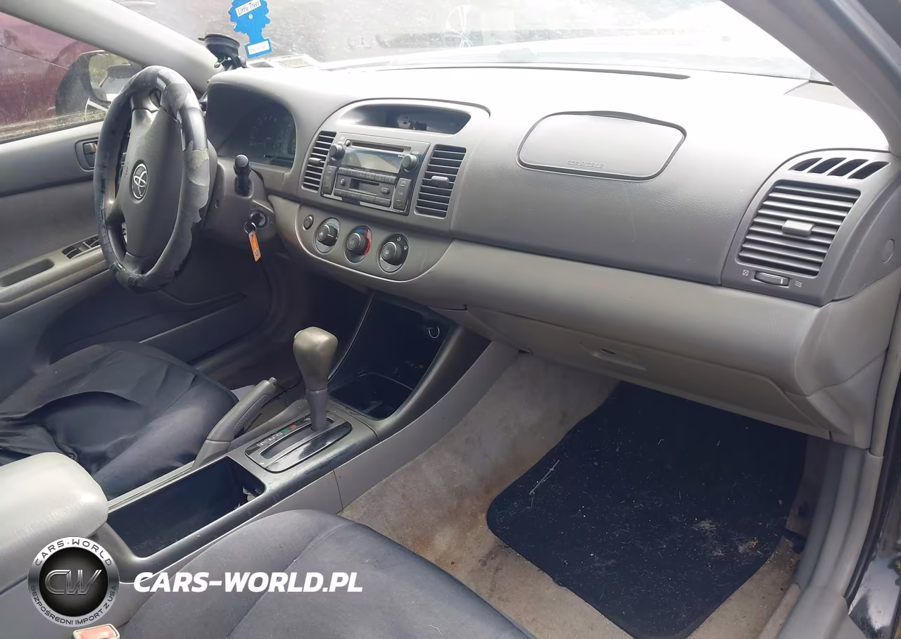 2003 Toyota Camry Le VIN:4T1BE32K63U183049 - 5