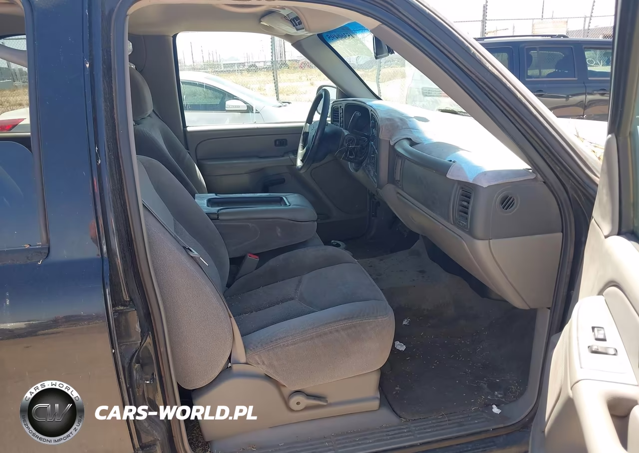 2004 Chevrolet Tahoe Ls VIN:1GNEK13V94R137282 - 5