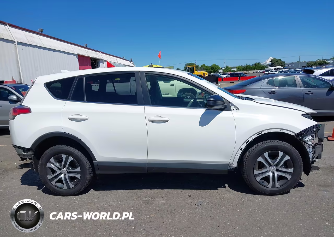2018 Toyota Rav4 Le VIN:JTMZFREV4JJ737132 - 14