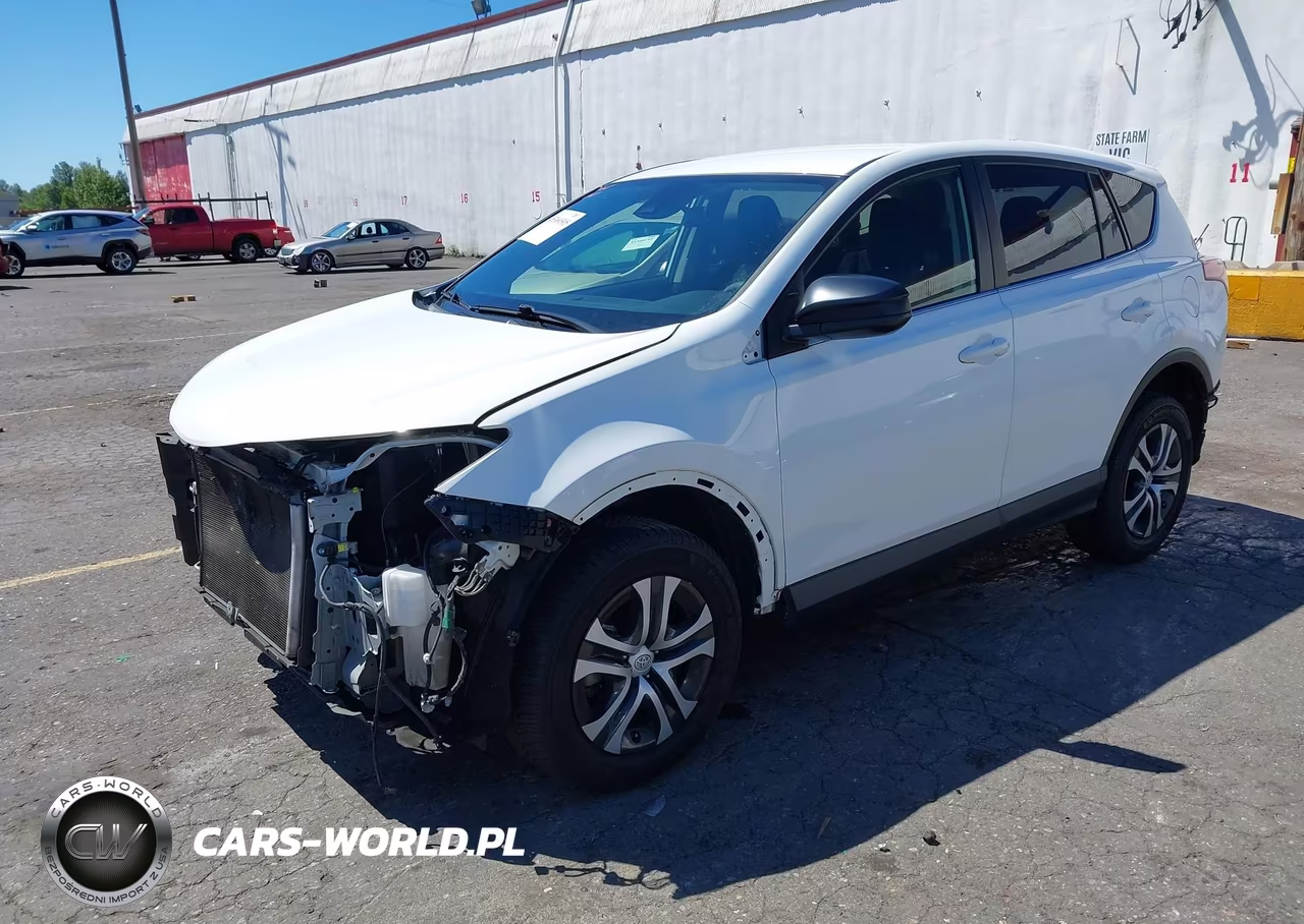 2018 Toyota Rav4 Le VIN:JTMZFREV4JJ737132 - 2