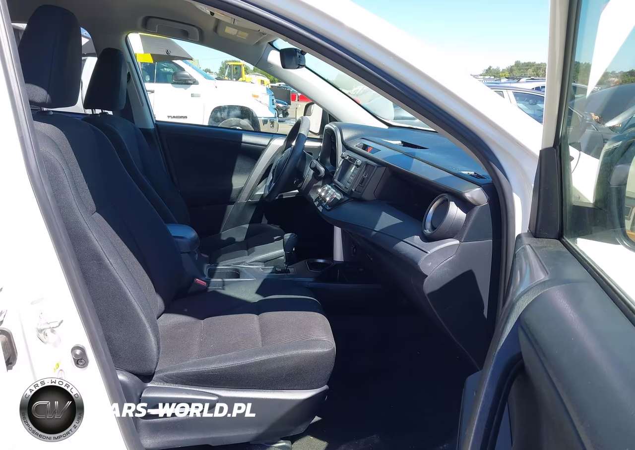 2018 Toyota Rav4 Le VIN:JTMZFREV4JJ737132 - 5