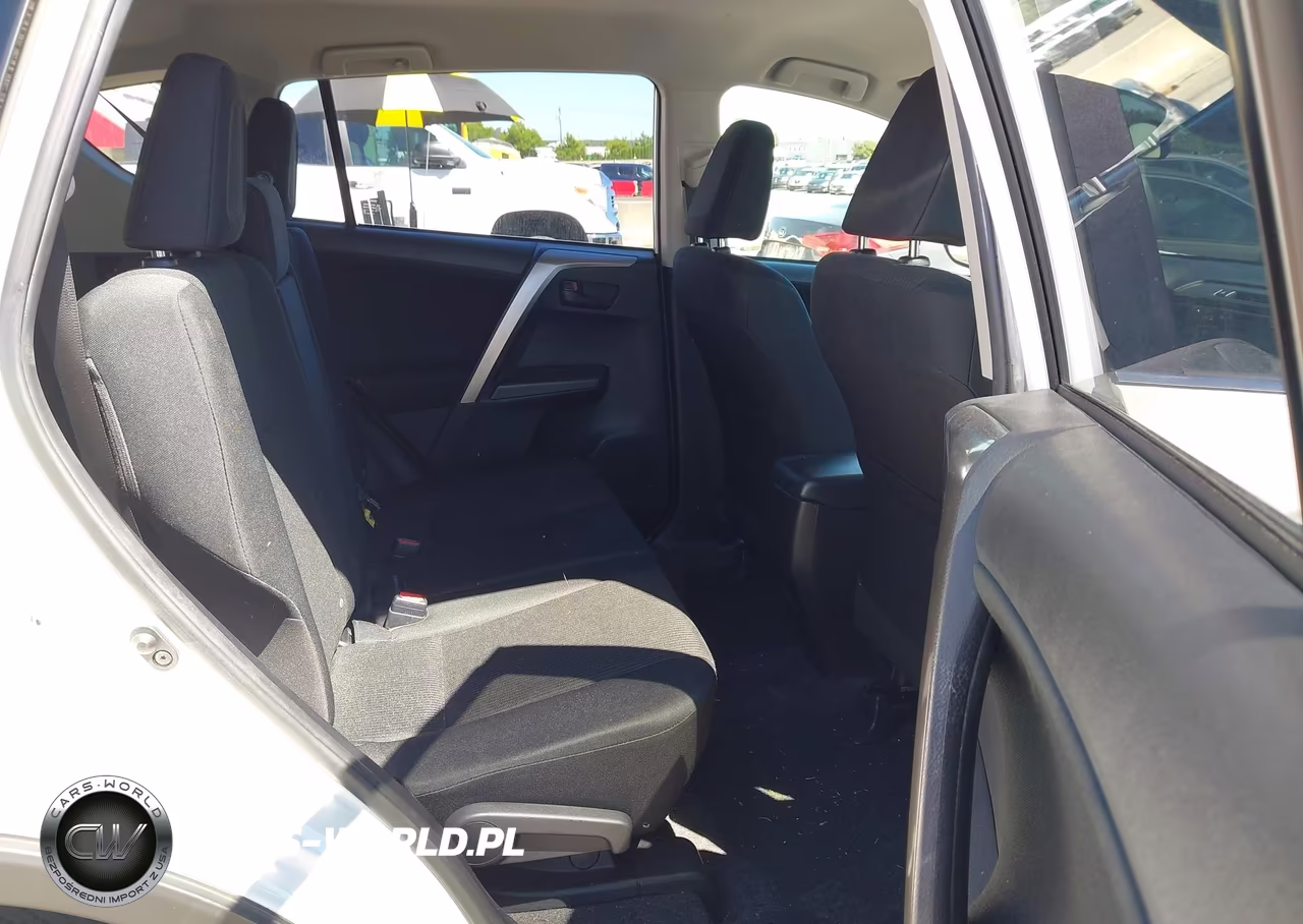 2018 Toyota Rav4 Le VIN:JTMZFREV4JJ737132 - 8