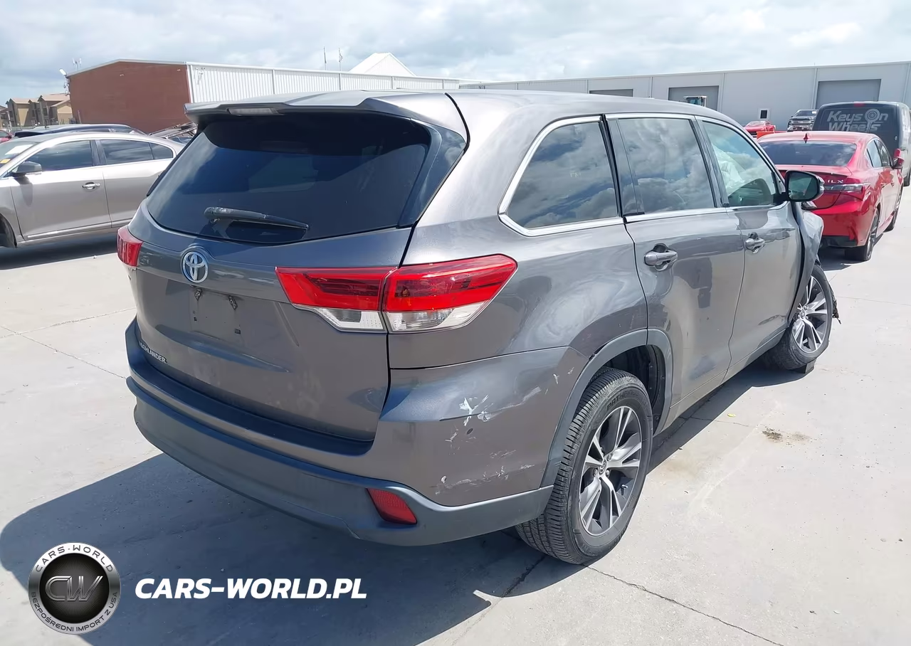 2018 Toyota Highlander Le VIN:5TDZARFH3JS038892 - 4