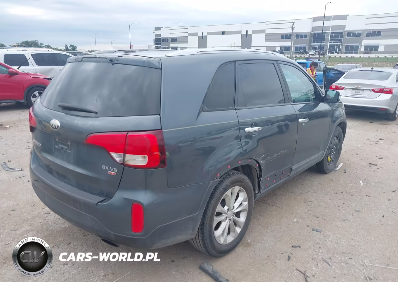 2014 Kia Sorento Ex V6 VIN:5XYKU4A77EG452822 - 4