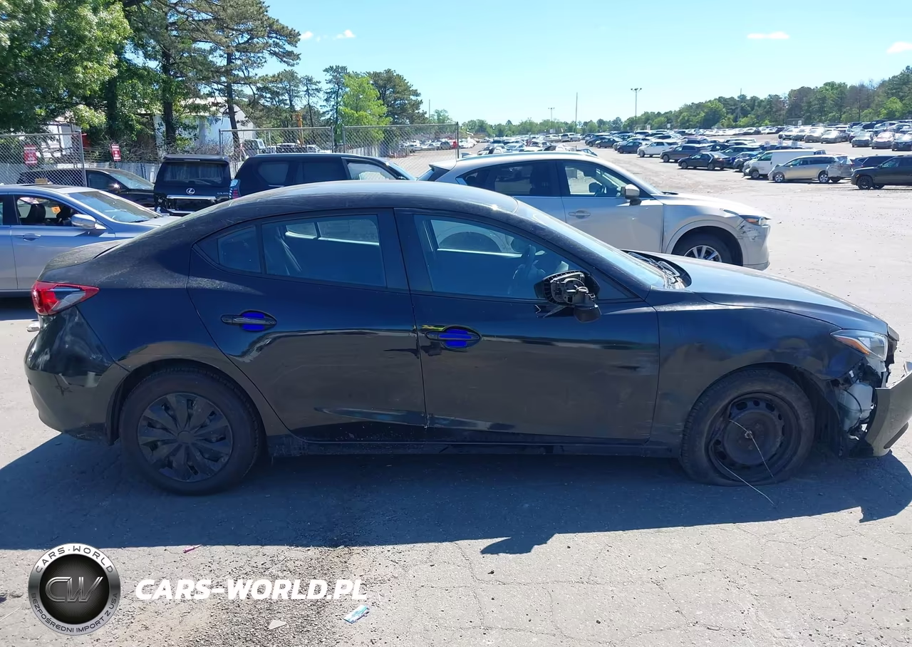 2015 Mazda Mazda3 I Sport VIN:JM1BM1U70F1221322 - 13