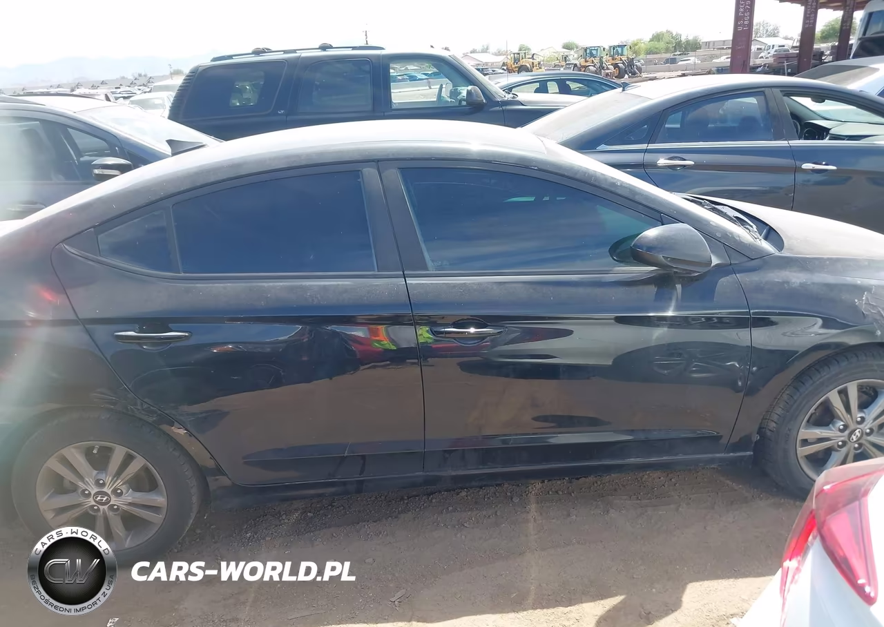 2018 Hyundai Elantra Sel VIN:5NPD84LF5JH365117 - 13