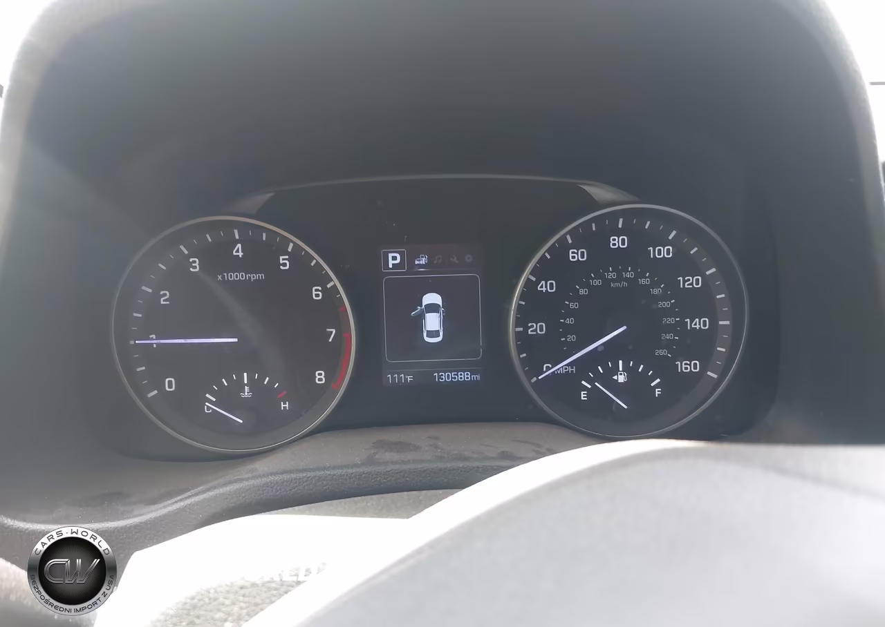 2018 Hyundai Elantra Sel VIN:5NPD84LF5JH365117 - 7