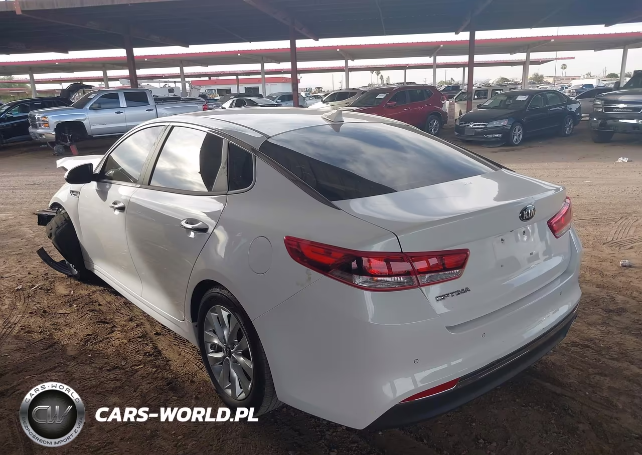 2018 Kia Optima Lx VIN:5XXGT4L32JG256109 - 3