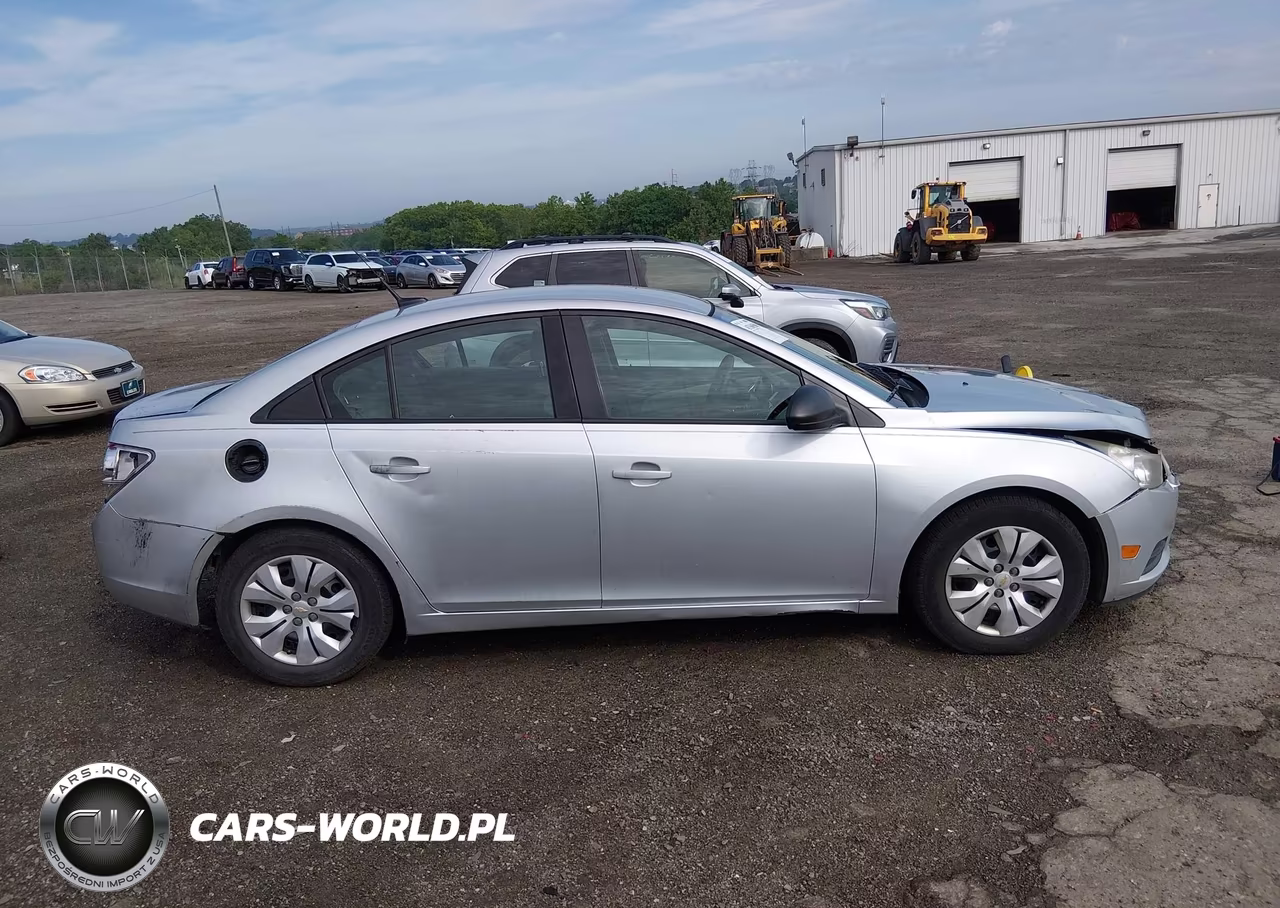 2014 Chevrolet Cruze Ls Auto VIN:1G1PA5SG9E7466360 - 13