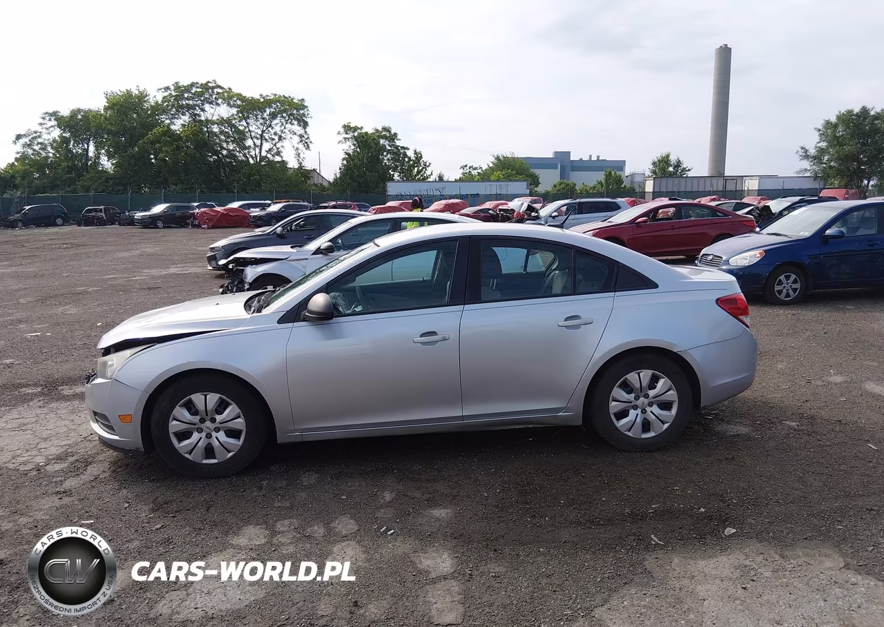 2014 Chevrolet Cruze Ls Auto VIN:1G1PA5SG9E7466360 - 14
