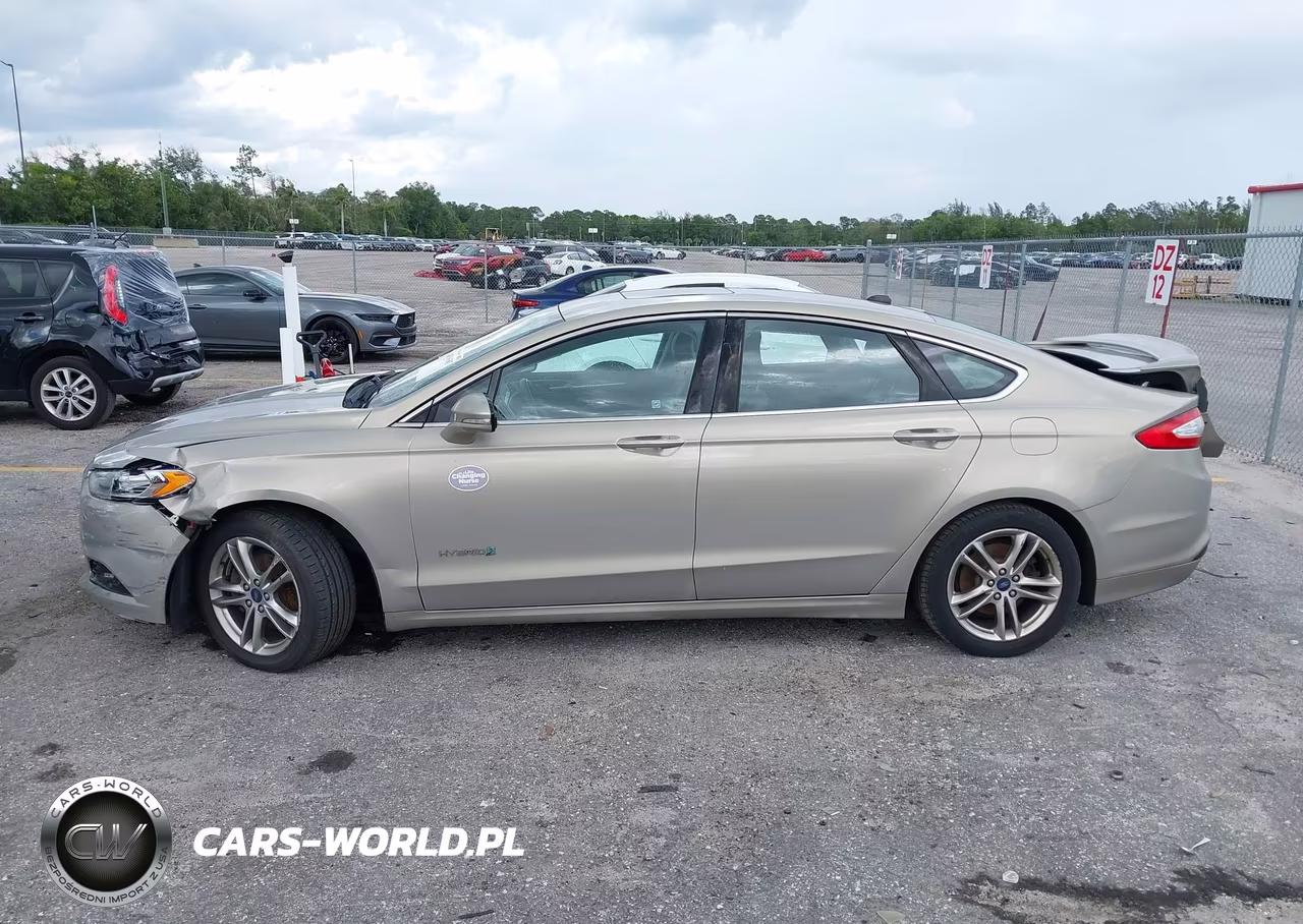 2015 Ford Fusion Hybrid Titanium VIN:3FA6P0RU6FR287287 - 13