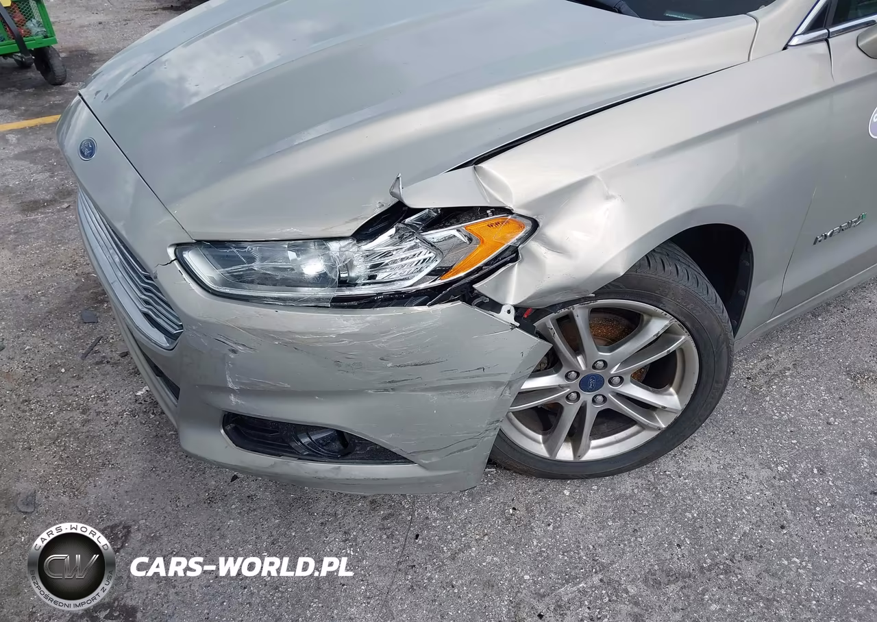 2015 Ford Fusion Hybrid Titanium VIN:3FA6P0RU6FR287287 - 6