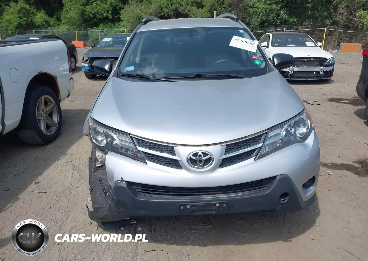 2015 Toyota Rav4 Le VIN:JTMBFREV5FJ030145 - 12