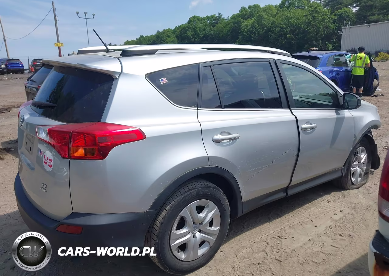 2015 Toyota Rav4 Le VIN:JTMBFREV5FJ030145 - 13