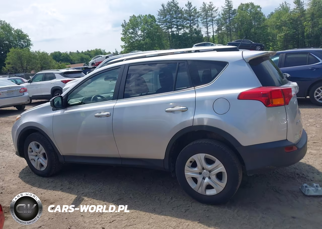 2015 Toyota Rav4 Le VIN:JTMBFREV5FJ030145 - 14