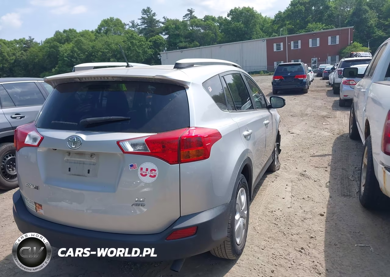 2015 Toyota Rav4 Le VIN:JTMBFREV5FJ030145 - 4