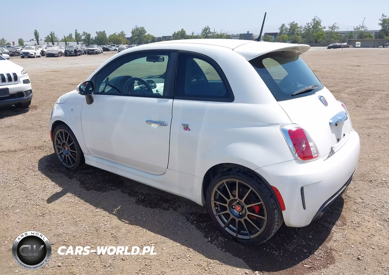 2015 Fiat 500 Abarth VIN:3C3CFFFH6FT741474 - 3