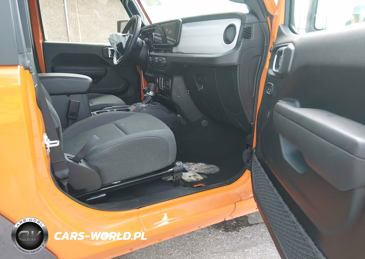 2025 Jeep Wrangler 2-Door Sport 4X4 VIN:1C4PJXAN6SW631320 - 5