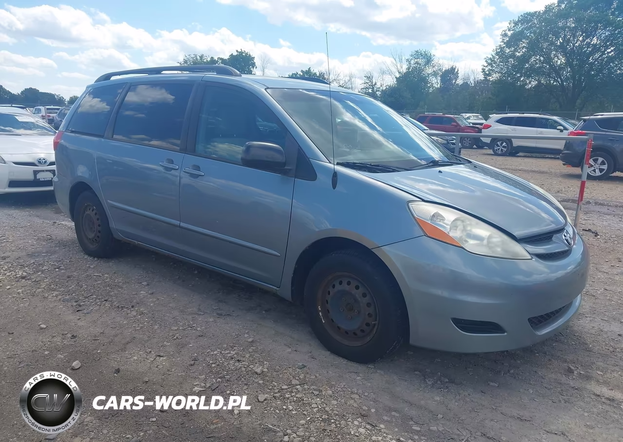 2010 Toyota Sienna Le