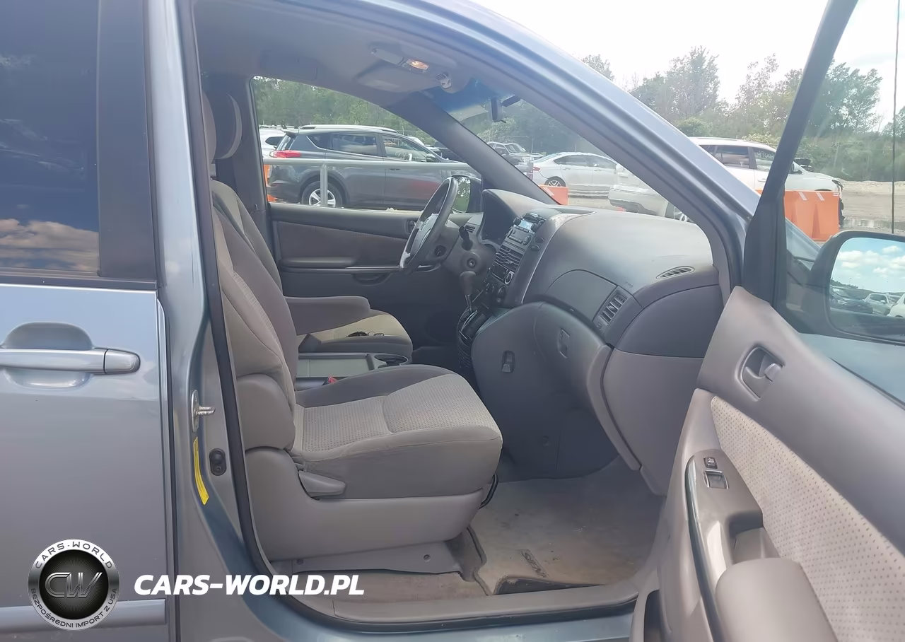 2010 Toyota Sienna Le VIN:5TDKK4CCXAS325785 - 5
