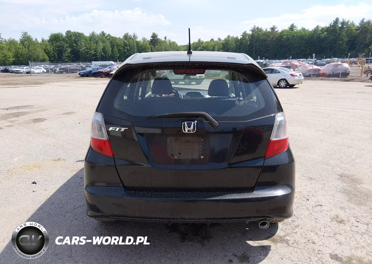 2012 Honda Fit Sport VIN:JHMGE8H57CC018575 - 16
