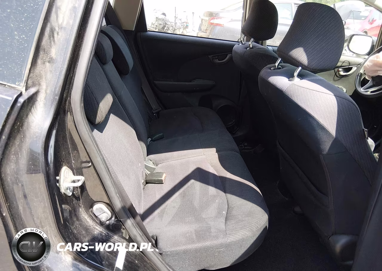 2012 Honda Fit Sport VIN:JHMGE8H57CC018575 - 8