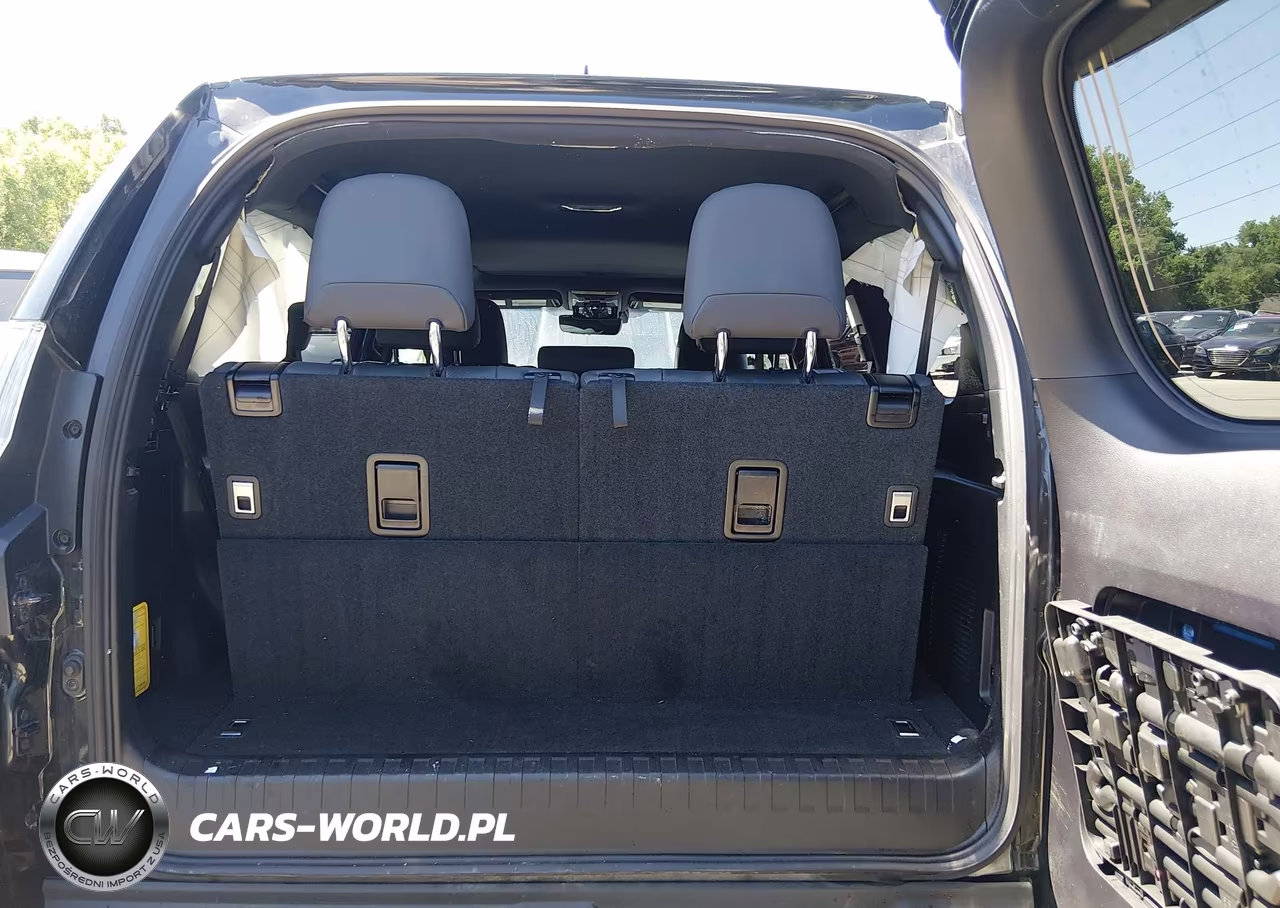 2023 Lexus 460 Premium VIN:JTJAM7BX0P5365137 - 17