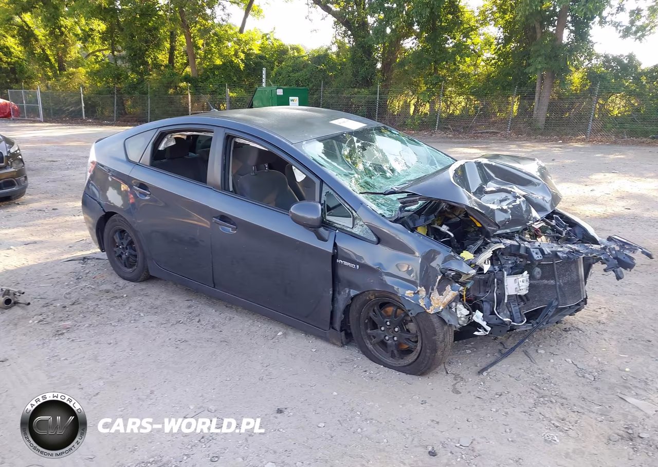 2013 Toyota Prius Two – zdjęcie 1 z 16