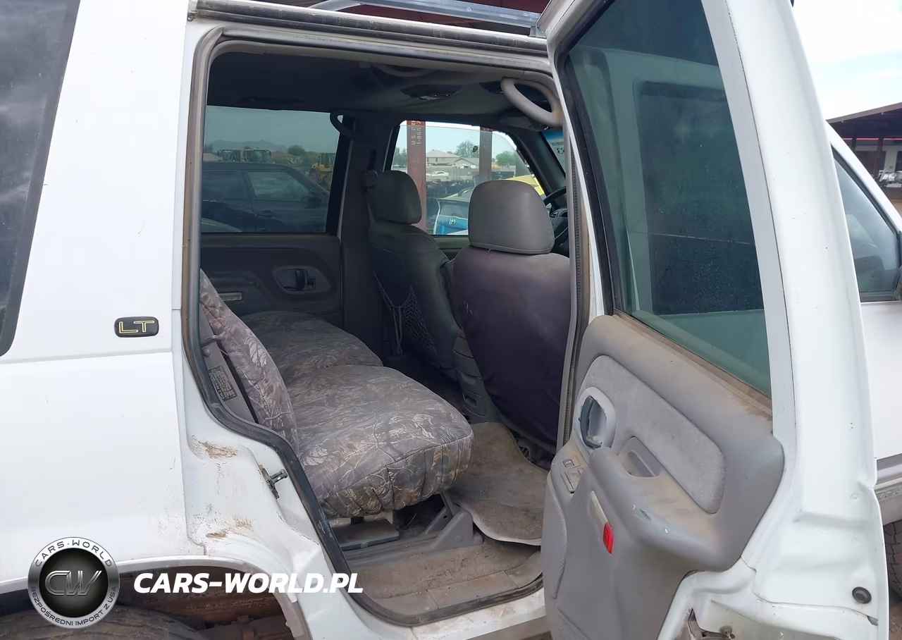 1999 Chevrolet Tahoe Ls VIN:1GNEK13R7XJ480646 - 8