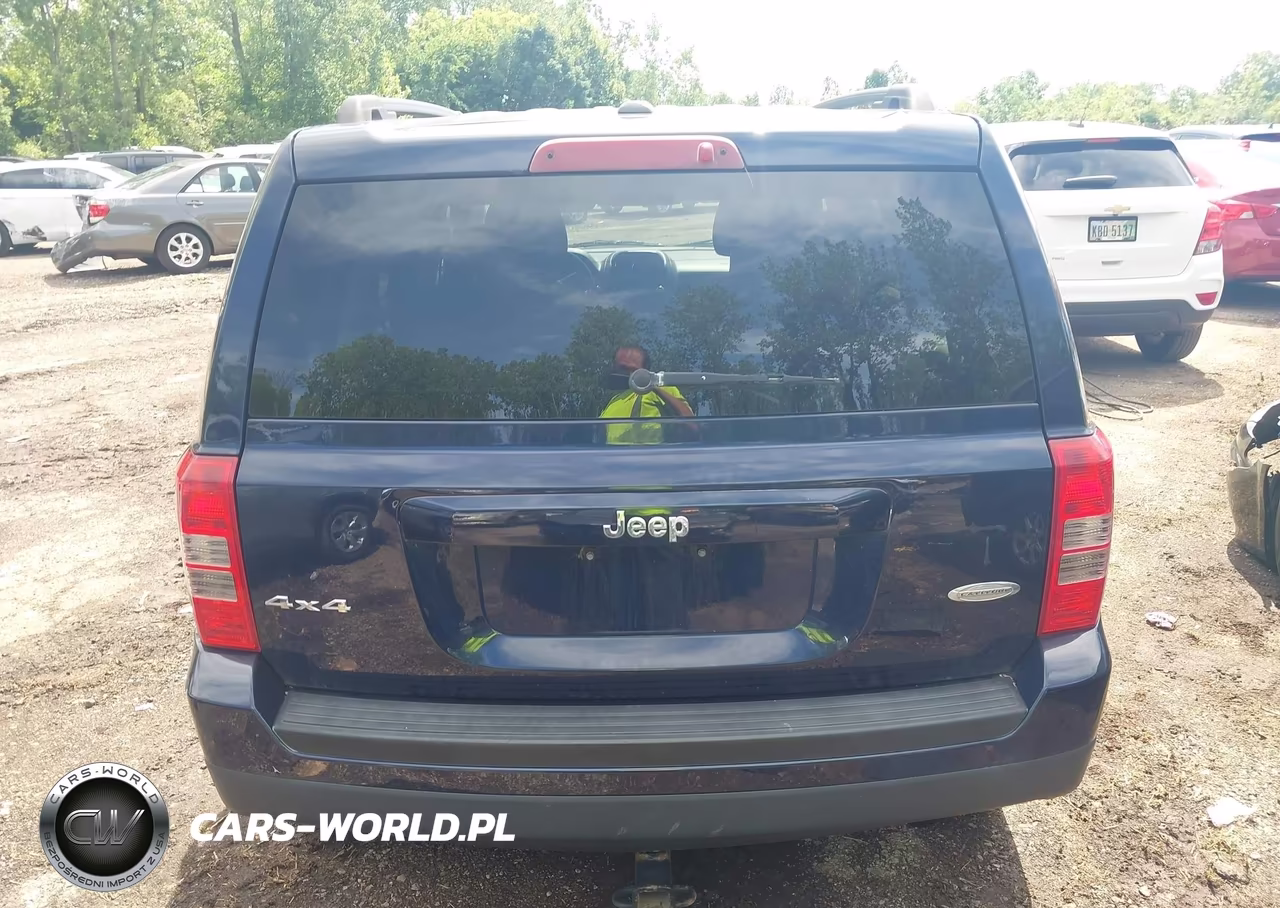 2014 Jeep Patriot Latitude VIN:1C4NJRFB6ED508960 - 16