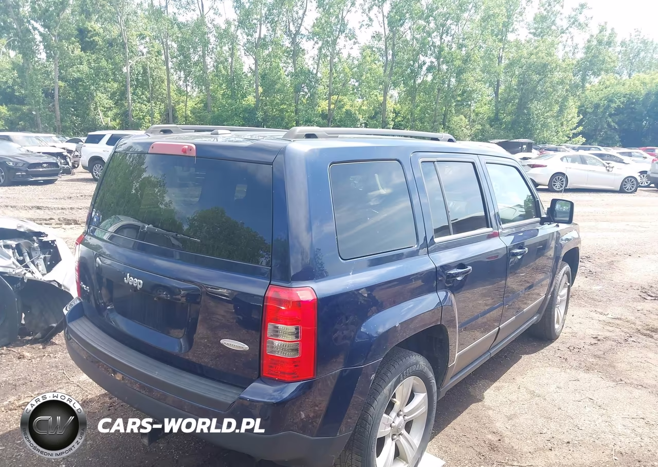 2014 Jeep Patriot Latitude VIN:1C4NJRFB6ED508960 - 4