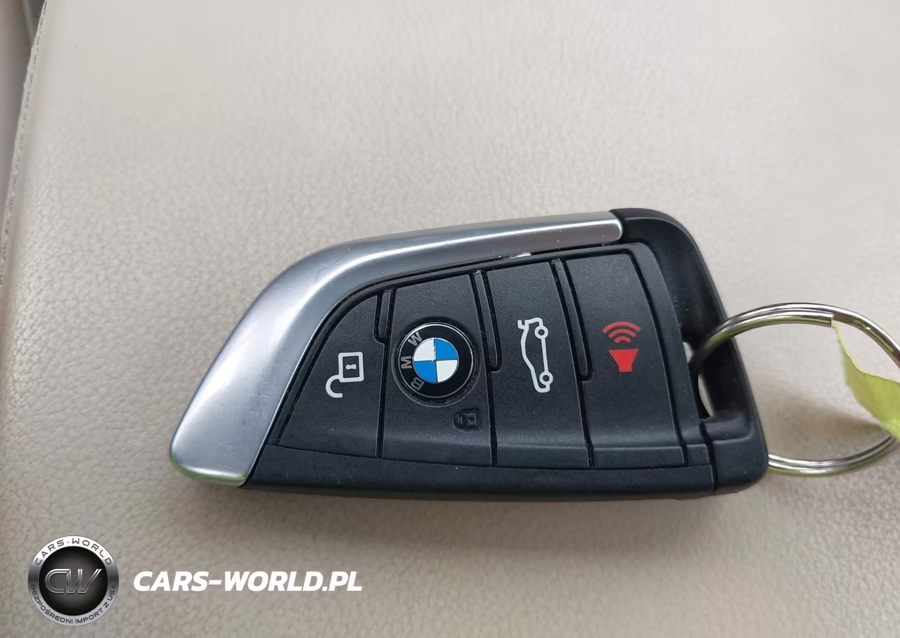 2018 BMW X3 xDrive30I VIN:5UXTR9C59JLC76743 - 11