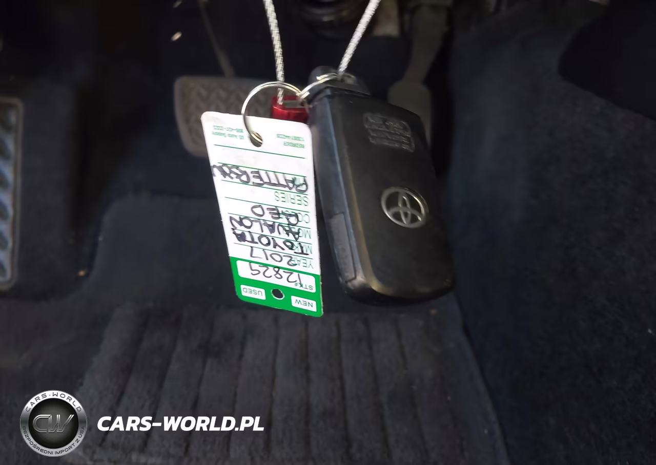 2017 Toyota Avalon Limited VIN:4T1BK1EB2HU252657 - 11