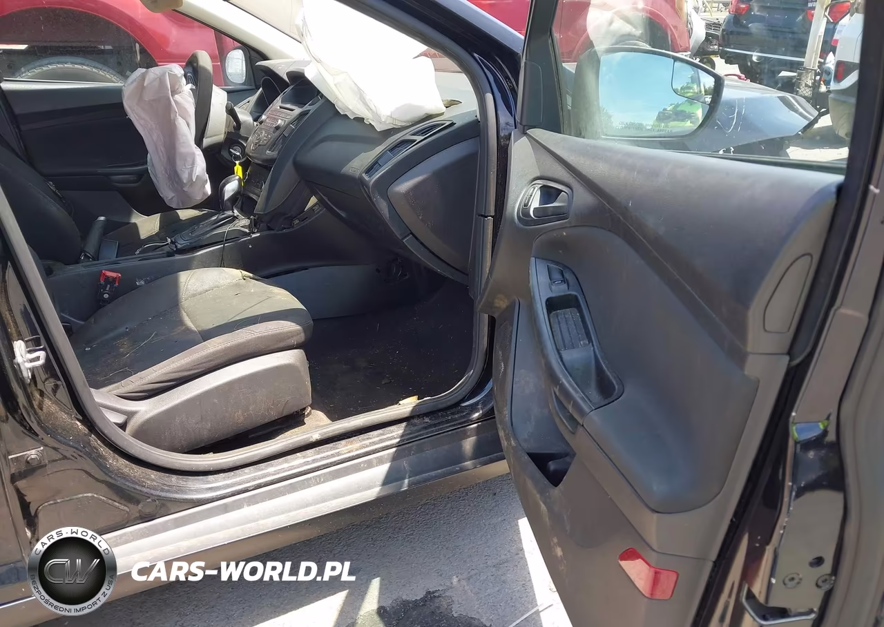 2016 Ford Focus S VIN:1FADP3E22GL241453 - 5
