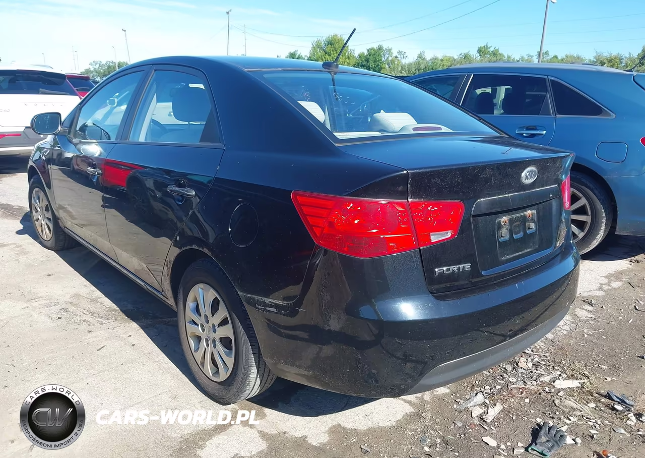 2010 Kia Forte Lx VIN:KNAFT4A26A5093343 - 3