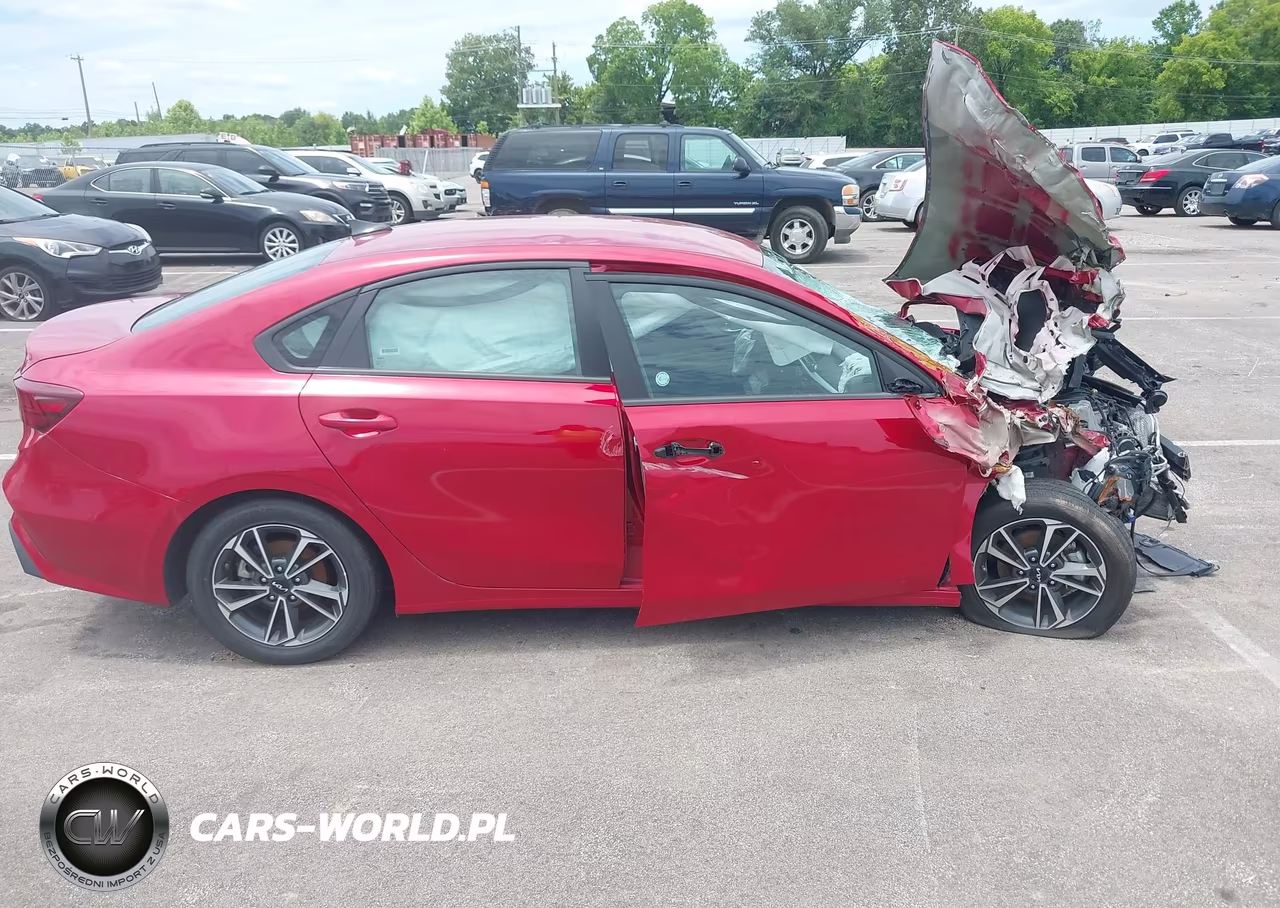2024 Kia Forte Lxs VIN:3KPF24AD5RE741925 - 14