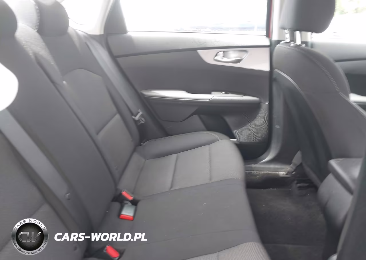 2024 Kia Forte Lxs VIN:3KPF24AD5RE741925 - 8