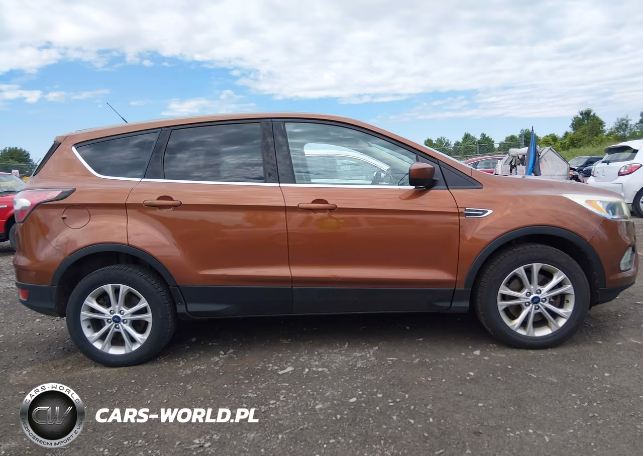 2017 Ford Escape Se VIN:1FMCU9GD4HUB25520 - 14
