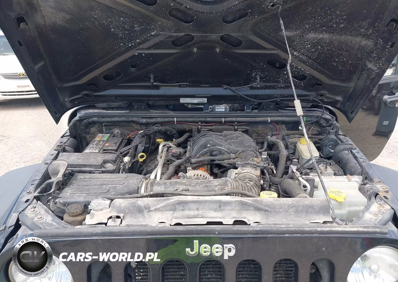 2013 Jeep Wrangler Unlimited Sport VIN:1C4HJWDG0DL606378 - 10