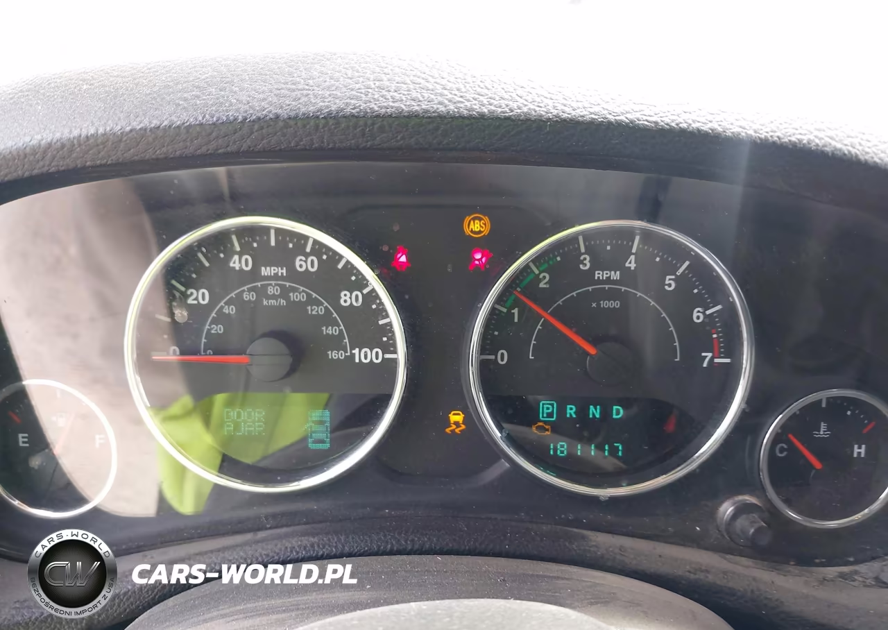 2013 Jeep Wrangler Unlimited Sport VIN:1C4HJWDG0DL606378 - 7