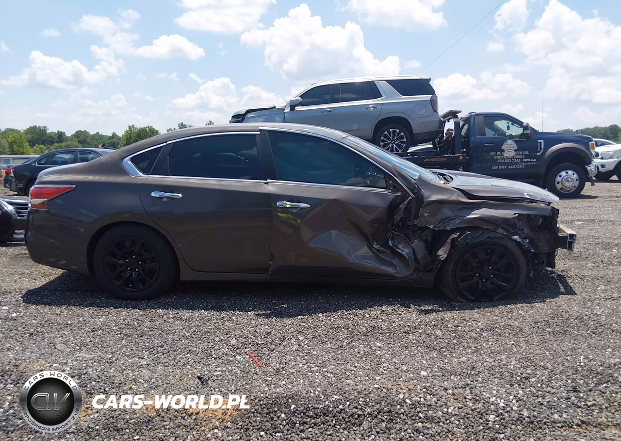 2015 Nissan Altima 2.5 S VIN:1N4AL3AP0FC204111 - 14