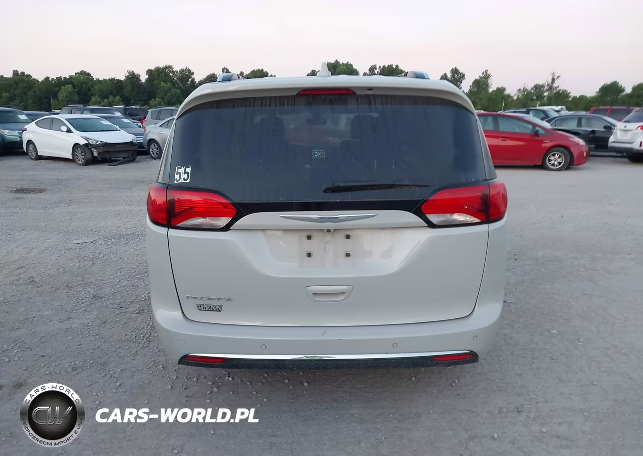 2020 Chrysler Pacifica Touring L VIN:2C4RC1BG7LR204917 - 16