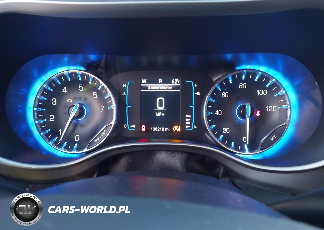 2020 Chrysler Pacifica Touring L VIN:2C4RC1BG7LR204917 - 7