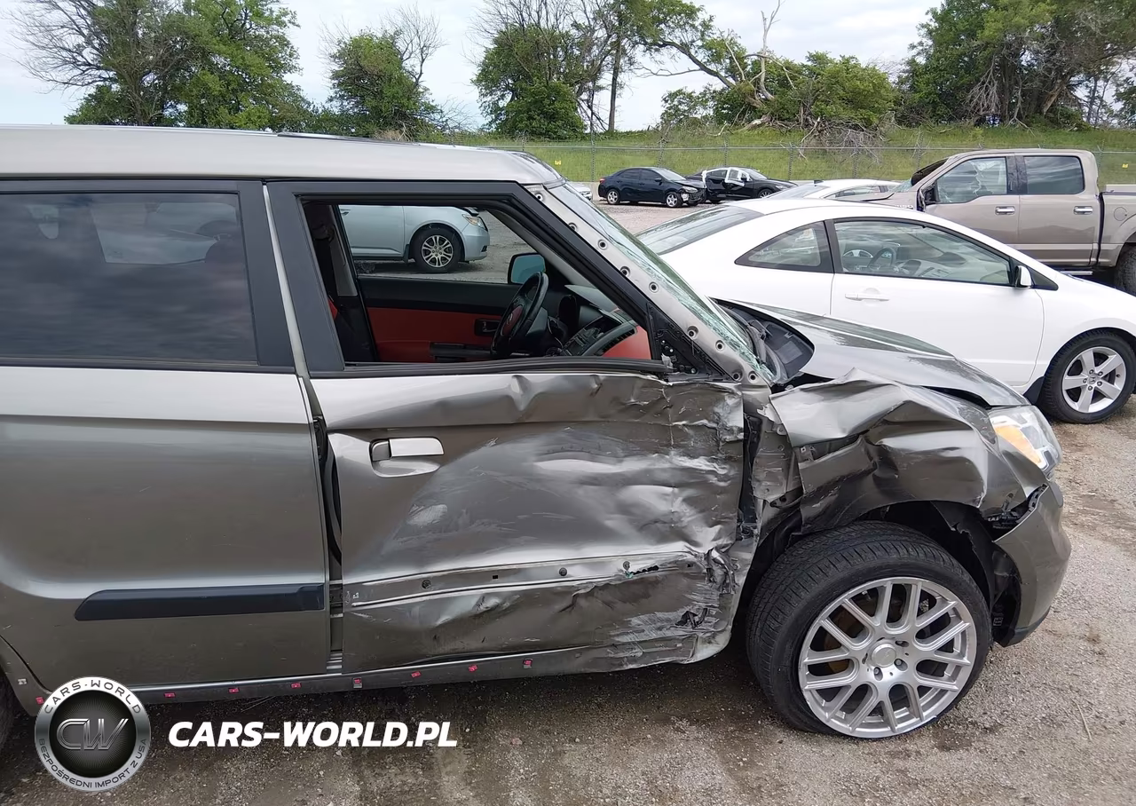 2010 Kia Soul Sport VIN:KNDJT2A27A7029897 - 12