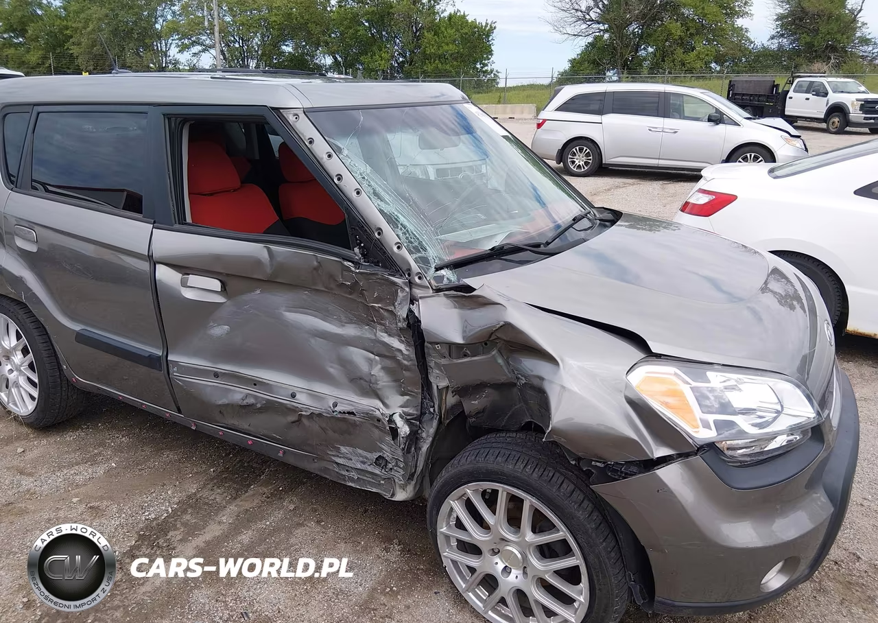 2010 Kia Soul Sport VIN:KNDJT2A27A7029897 - 13