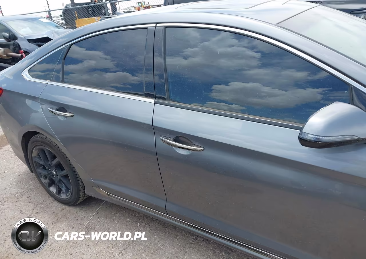 2018 Hyundai Sonata Sport 2.0T VIN:5NPE34ABXJH675721 - 13